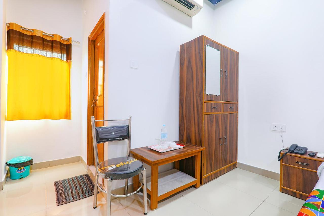 Capital O 64299 Hotel Suncity Juhi Bari Exterior foto
